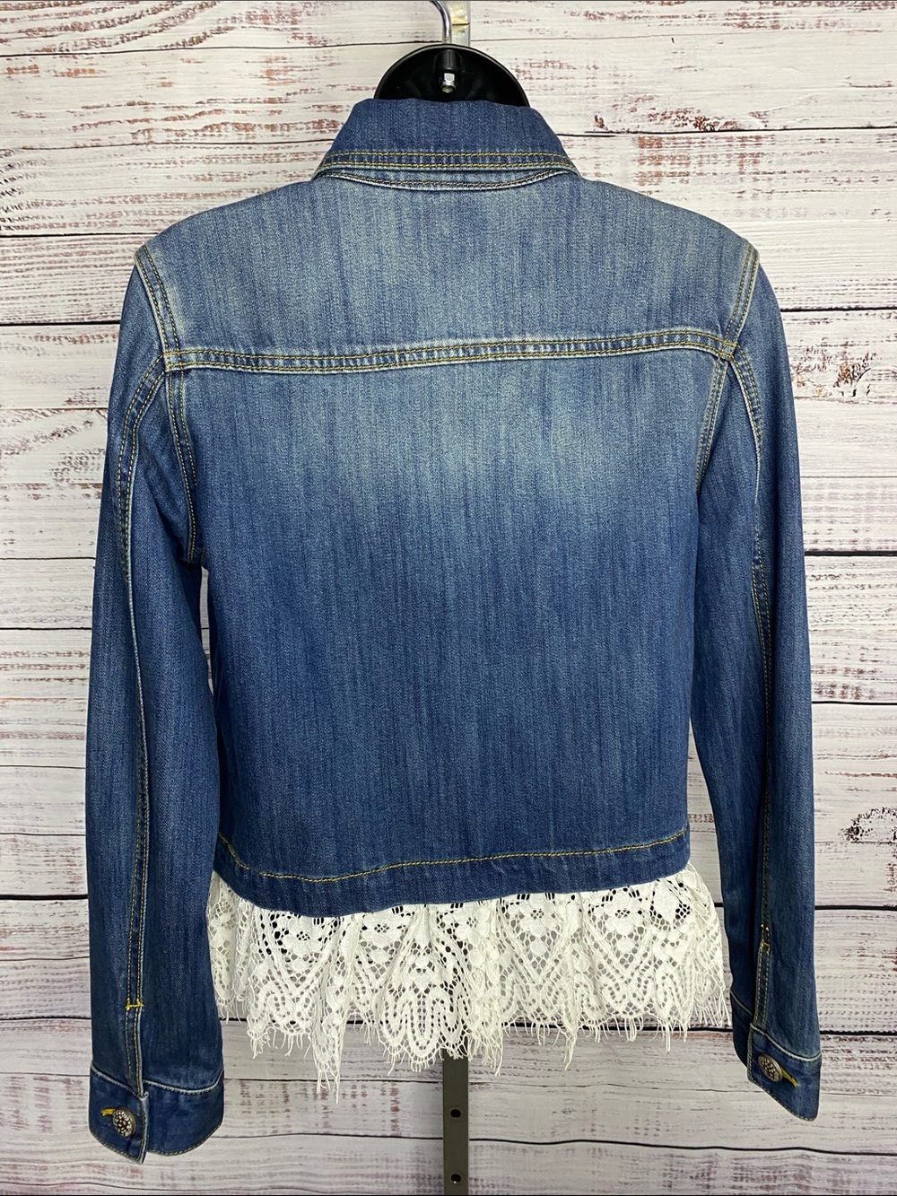 Cabi Dakota denim jacket with lace trim - Picture 4 of 6